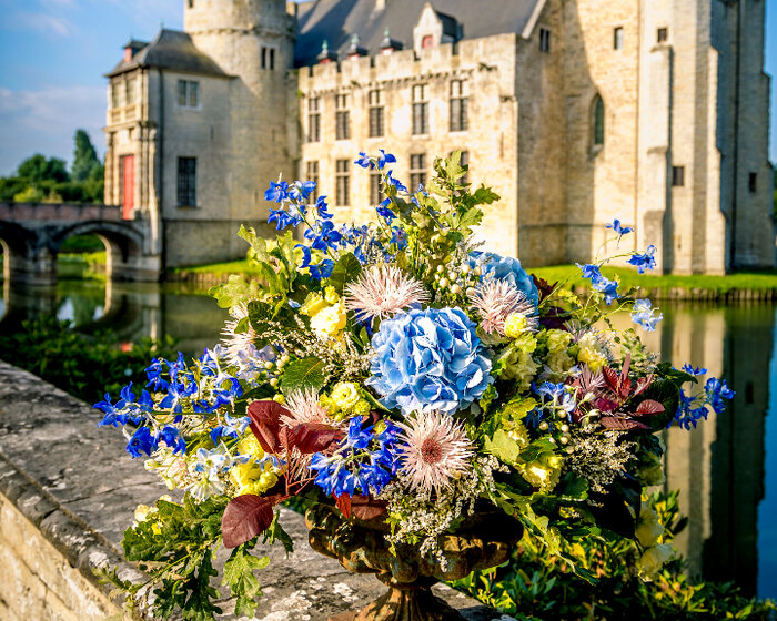 Bloemenstuk voor het Kasteel van Laarne