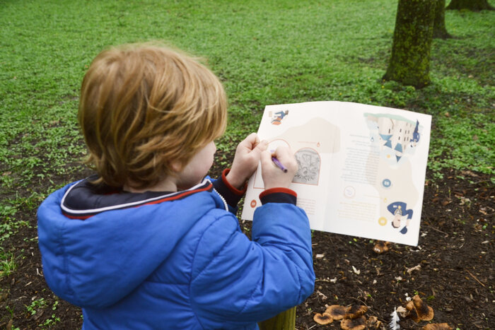 Speurtocht verdwenen ketting Kasteel Beauvoorde