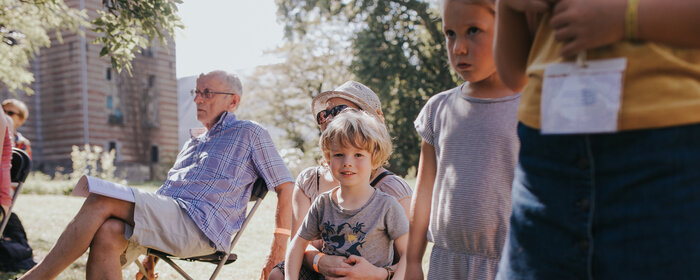 Kinderen aan het Kasteel van Heers