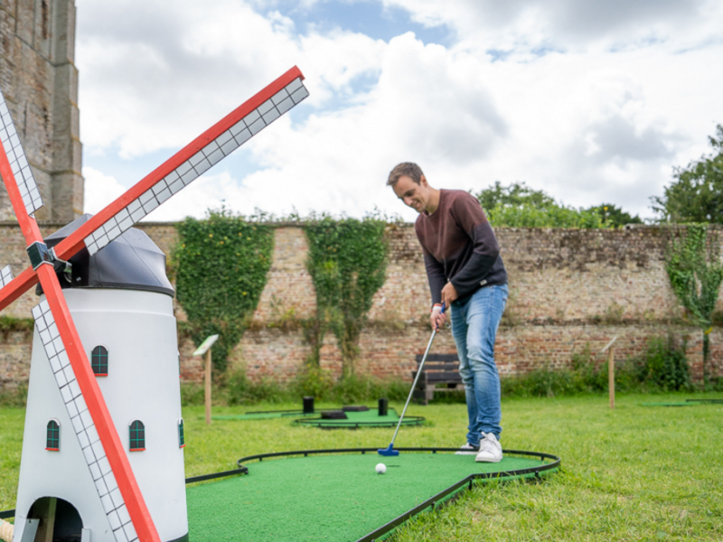 Historisch minigolfen in Damme